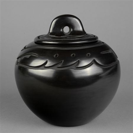 Toni Roller : Carved Blackware Bowl with Lid, 1981