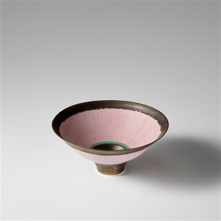 Lucie Gomperz Rie : Footed bowl