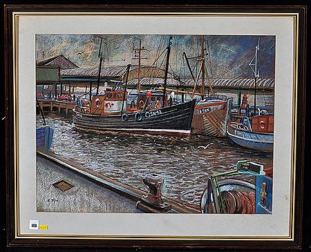 Richard Flynn : TRAWLERS AT NORTH SHIELDS FISH QUAY