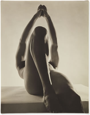 Horst P Horst : Male Nude (Knee)