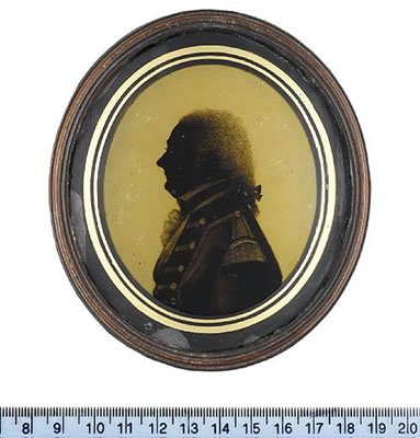 Isabella Beetham : A silhouette of Vice Admiral Sir Richard Grindall KCB (1750-1820), profile to the left, wearing coat with buttons and epaulette, waistcoat, frilled chemise, stock, his hair worn en queue, tied with a ribbon bow