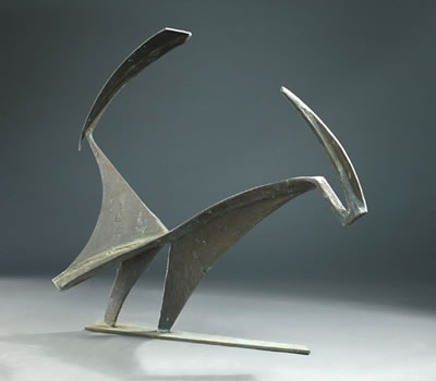 Thomas (Austin) Hardy : The free form sculpture depicts the outline of a semi-sphere with curved angles